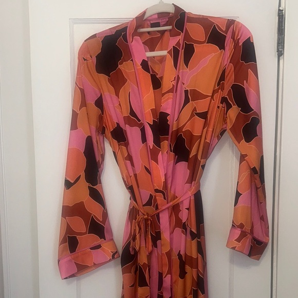 Sanctuary Multicolor Floral Robe - Picture 2 of 7